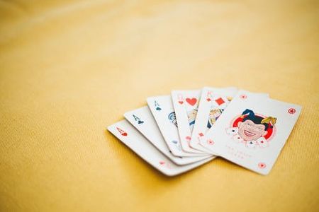 How to play aces up in poker