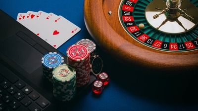 Can Poker Be Played With 3 Players: Best Way To Play & Earn I GetMega